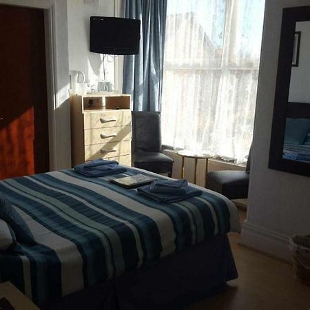 Hallam Guest House Скарбъро Екстериор снимка