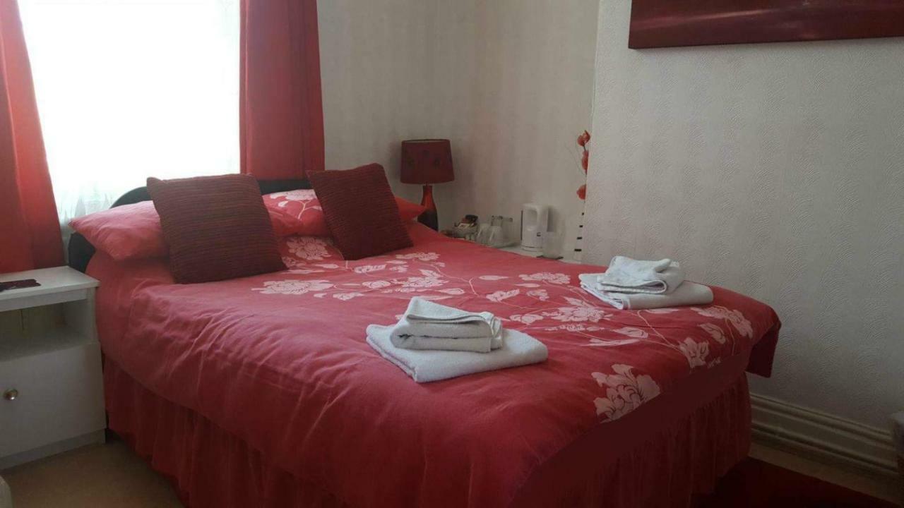 Hallam Guest House Скарбъро Екстериор снимка